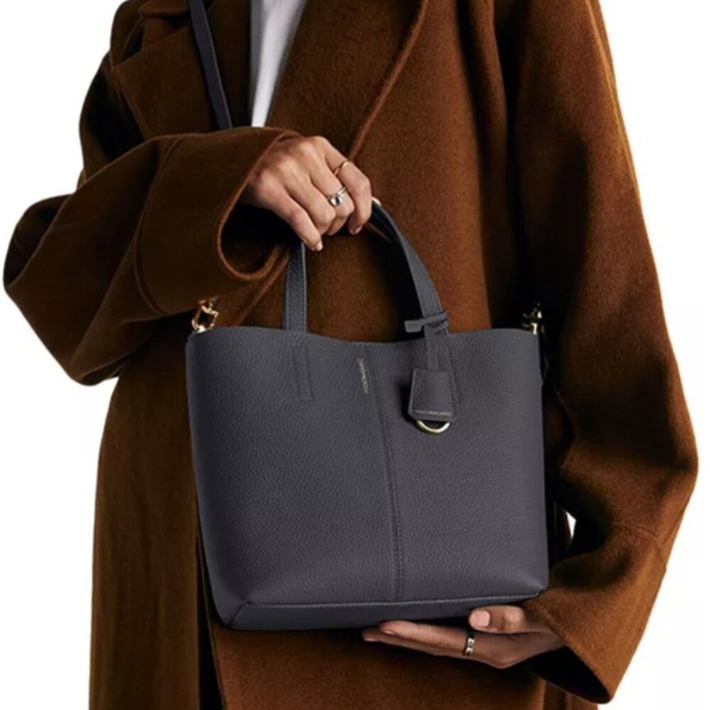 Maison de Sabre Tote " LIKE NEW"